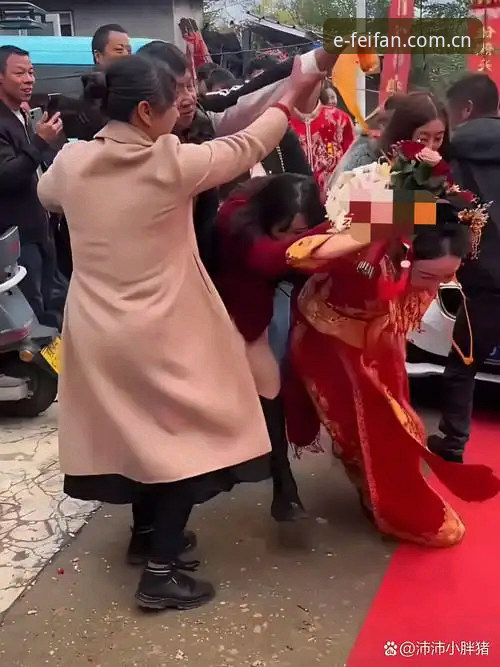 一场拥吻照走红背后，墨西哥足球的包容困境还有多远？